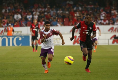 Los Tiburones Rojos de Veracruz ganan 3 a 1 a los Rojinegros del Atlas.