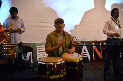 Después de la proyección del documental <em>Yo no me llamo Rubén Blades</em>,  el grupo Salsa Picante hizo bailara a los asistentes a la Plaza de Xallitic, esto dentro de la gira Amulante 2018, que se realiza en varios foros de la capital veracruzana.   