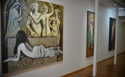 En la galería Ramón Alva de Canal se encuentra expuesta la obra de David Triano <em>Musas y Sueños</em>,  simbolismo y erotismo onírico. 