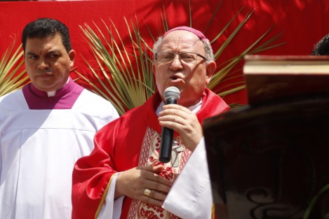 El obispo de la diócesis de Veracruz, Luis Felipe Gallardo Martín del Campo, explicó a los medios las celebraciones que se realizan durante la Semana Santa, y cómo se realizarán y en horario en la catedral de Veracruz.