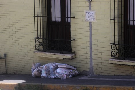 Vida cotidiana.  Cuando hay ciudadanos irresponsables, los problemas de la ciudad no tienen fin. 