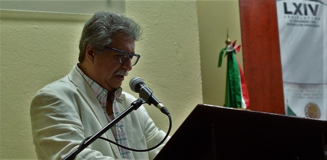 El curso se divide en cuatro grupos para los 212 municipios de Veracruz. El diputado José Luis Enríquez Ambeldio el discurso oficial de apertura de los cursos que concluirán este miércoles.
 
