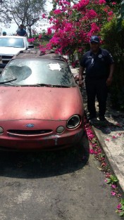 La Delegación 32 de Tránsito del Estado, manifestó que esta semana estarán retirando carros macetas, mal estacionados y artículos que partan lugares en la calle. Indicó que esta semana recorrieron lugares donde hay carros que llevan días, semanas o meses varados, generando contaminación y estorbos peatonales.