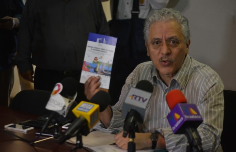 El alcalde de Xalapa, Hipólito Rodríguez, informó a los medios de comunicación  los avances obtenidos en su viaje a Argentina. Dijo que se trataron varios temas, entre estos la problemática del agua y el relleno sanitario.