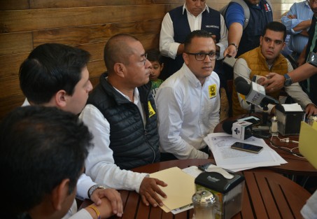 Integrantes del PRD dieron a conocer sobre el problema que surgió con simpatizantes de Morena en el municipio de de Soledad Atzompa a quienes acusan de acupar un inmueble de manera ilegal en aquel municipio. 