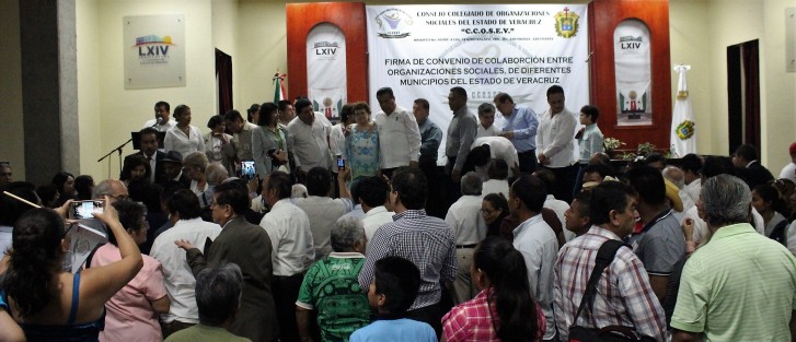 En el Palacio Legislativo se firmó un convenio de Colaboración entre organizaciones sociales de diferentes estados de Veracruz. 