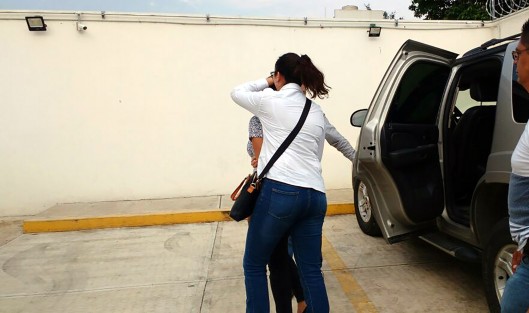 Gilberto N. Ex director General de Servicios Periciales y Carlota N ex delegada de la Policia Ministerial Fueron ingresado a los juzgados de Pacho Viejo por su probable participación en el delito de desparacion Forzada de personas.