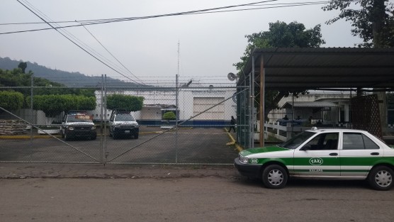 La SSP confirmó que la movilización de elementos de seguridad en el reclusorio de Pacho Viejo se debe al traslado de reos de La Toma hacia éste enel municipio de Coatepec, Ver.  En total 14 reos se estarían trasladando a diversos penales del estado. 