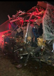 El equipo de los Tiburones Rojos de Veracruz de la categoría Premier sufrió un accidente la madrugada de este domingo, a su regreso luego de enfrentar al equipo de La Piedad. Fueron atendidos en la caseta de Tulancingo, siendo necesario trasladar al hospital únicamente al entrenador Arturo Avilés. 