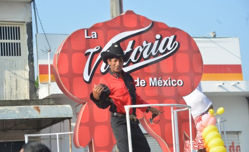 Alvarado realiza su carnaval.