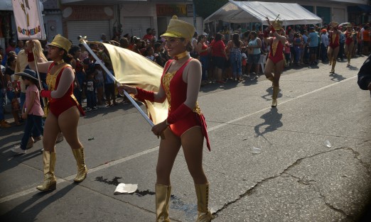 Alvarado realiza su carnaval. 
