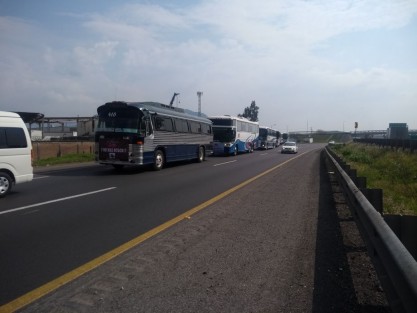 En Orizaba, afiliados a AMOTAC se sumaron a la protesta  nacional en demanda de alto al incremento a las gasolinas y cuotas en autopistas así como la inseguridad. 