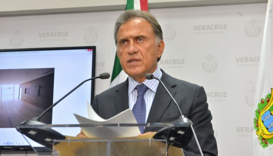 El gobernador de Veracruz, Miguel Ángel Yunes Linares, informó de la recuperación por parte de la Procuraduría General de la República, de 4 departamentos en la Torre Pelícano de Boca del Río, Ver. adquiridos por Javier Duarte de Ochoa y  familiares de su esposa,  Karime Macías Tubilla, valuados en aproximadamente 10 mdp cada uno, sin contar la inversión realizada en su modificación que alcanzaría otros 12 mdp. 
