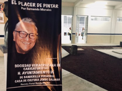 El alcalde de Banderilla, Juan Manuel Rivera González, inauguró la exposición de Fernando Morales en la Casa de Cultura Jorge Saldaña de Banderilla, en el recinto ferial, acompañado de nutrido público asistente, así como de amigos y colegas.