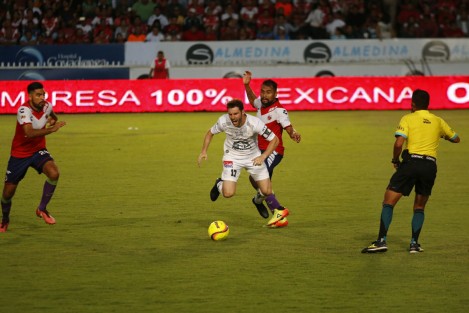 Los Tiburones Rojos de Veracruz fueron derrotados por los Panzas Verdes de León 2 goles a 1 en actividad de la jornada 15 del fútbol mexicano.