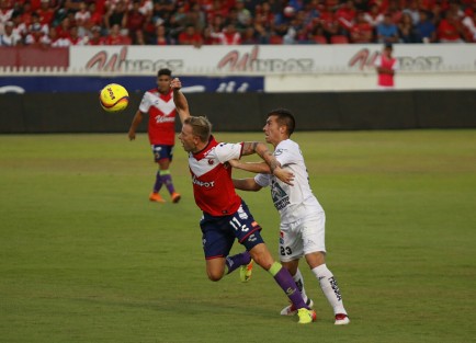 Los Tiburones Rojos de Veracruz fueron derrotados por los Panzas Verdes de León 2 goles a 1 en actividad de la jornada 15 del fútbol mexicano.