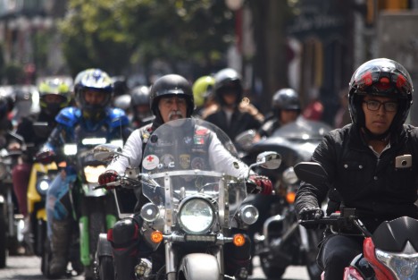 Motociclistas se manifestaron y circularon por las calles de la ciudad para portestar por la llamada Ley chaleco que los obliga a portar el número de placa en sus chalecos y cascos.  