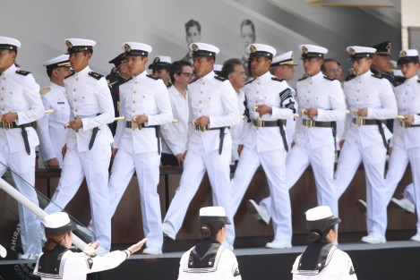 Se realiza la jura de bandera de la generación 2022 de la Heroica Escuela Naval de Anton Lizardo. Asistieron, el secretario de gobernación, Alfonso Navarrete Prida, el secretario de Marina, Vidal Francisco Soberón Sanz, Salvador Cienfuegos, secretario de la defensa nacional, el gobernador de Veracruz, Miguel Ángel Yunes Linares, así como representantes de Marinas de otros países.