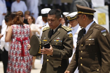 Se realiza la jura de bandera de la generación 2022 de la Heroica Escuela Naval de Anton Lizardo. Asistieron, el secretario de gobernación, Alfonso Navarrete Prida, el secretario de Marina, Vidal Francisco Soberón Sanz, Salvador Cienfuegos, secretario de la defensa nacional, el gobernador de Veracruz, Miguel Ángel Yunes Linares, así como representantes de Marinas de otros países.