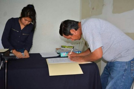 Preparan toma de protesta de nuevos agentes municipales en Tlapacoyan.
