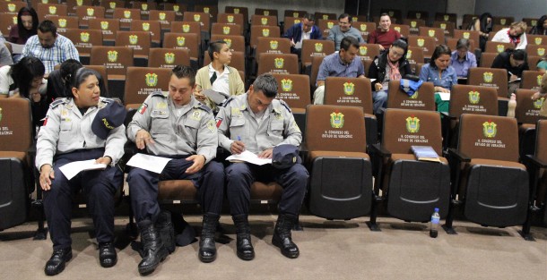 En el Congreso del Estado fue impartido un curso taller de primeros auxilios, dirigido al personal de seguridad y de proteccion civil del palacio legislativo.  