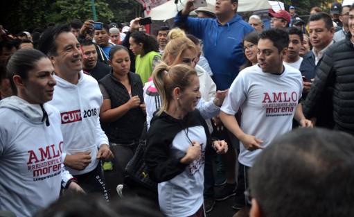 Cientos de atletas se dieron cita en lagos para acompañar al arranque de campaña del candidato.