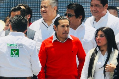COn bajo perfil en el evento se vio al diputado federal y exdirigente estatal del PRI, Érick Lagos, junto a su excompañera en la dirigencia, Érica Ayala Ríos. 