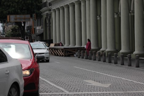 Preparan el centro de Xalapa para el desfile conmemorativo al Día del Trabajo. 