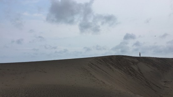 A pesar de la belleza  natural del sitio, visitantes y pobladores aun no cuentan la educación ecológica adecuada, por lo que uno encuentra desde botellas, envolturas y demás basura en el sitio.
