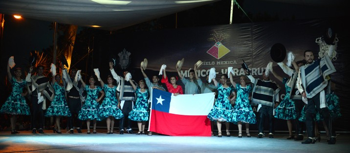 Como invitados especiales hoy se presentó un ballet chileno y mañana estará uno de Colombia. 
