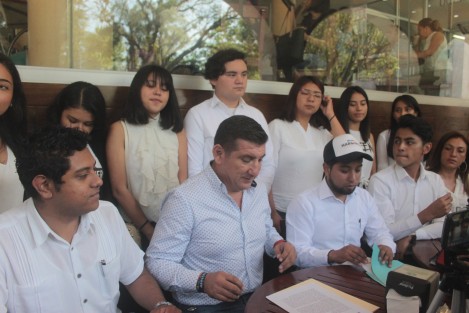 El coordinador de campaña de Margarita Zavala, anunció que la candidata expanista ahora independiente a la Presidencia de la República, estará el próximo 5 de mayo  a la13:30 horas en la ciudad de Veracruz, para participar en un foro ciudadano. Así mismo que una agrupación de jóvenes se les sumará en Xalapa y Coatepec para hacer campaña. 