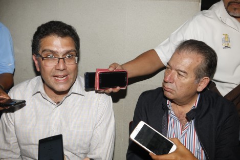 El senador con licencia Armando Ríos Peter, aseguró en Veracruz que conseguirá un millón de votos en favor del candidato del PRI, José Antonio Meade Kuribeña.  