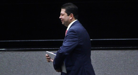 El diputado Fernando Kuri Kuri, presentó una iniciativa con proyecto de decreto para reformar diversos artículos de la Ley de Desarrollo Social y Humano a fin de armonizar el marco jurídico con la Constitución Política de la entidad sobre el concepto de Seguridad Humana. 