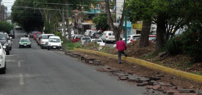 Esto no se le puede decir sabotaje, o qué pretexto diría en Ayto, cuando esto está más deteriorado. Desde enero se ve así y no hay respuesta de una solución del actual ayto de Xalapa, que es ahora el responsabre y el que según trabaja por los xalapeños, ineptitud para gobernar,.o será sabotaje, a según de el ayto y su presidente: 