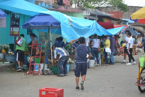 Comerciantes no tuvieron las ventas esperadas durante el dia de las madres.
