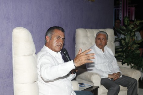 Jaime Rodríguez Calderón, <em>El Bronco</em>, candidato independiente a la presidencia de la República, ofreció una rueda de prensa luego de sostener una reunión con miembros del Consejo Coordinador Empresarial, durante su visita este  viernes a Veracruz.  