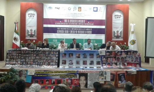 El diputado Gregorio Murillo Uscanga, presidente de la Comisión Permanente de Derechos Humanos y Atención a Grupos Vulnerables del Congreso de Veracruz, inauguró el <em>Panel de Especialistas en Materia de Desaparición Forzada y Desaparición Cometida por Particulares</em> en la que expresó que actualmente, esta Soberanía, tiene dos iniciativas relacionadas con los temas que dan nombre al Foro.