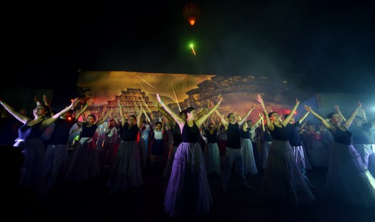 Con la temática de El Tajín  quedó formalmente inaugurada esta feria que durará hasta el 21 de mayo y que tiene un costo de 20 pesos de entrada general.