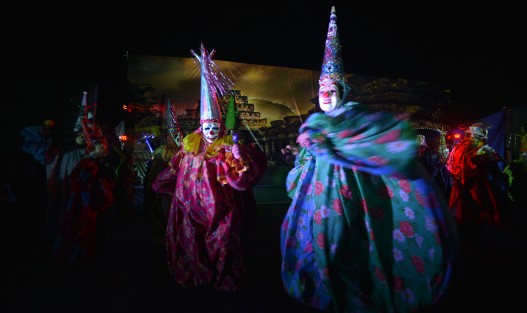 Destacó la presencia de las danzas de Teocelo con las que promocionaron aquel municipio.