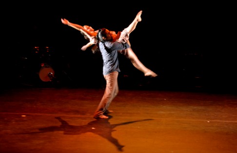 En la sala Dagoberto Guillaumin del Teatro del Estado, se presentó la puesta en escena  <em>Sabor a mí</em>, poesía, música y danza, lenguajes distintos rindiendo tributo al amor; bajo la producción de Malitzi Arte Escénico del Estado de Morelos. 