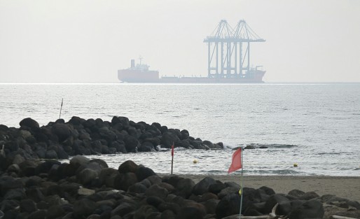 Llegan a Veracruz las dos grúas Super Post Panamax que serán instaladas en el muelle de descargas de ICAVE dentro del Nuevo Puerto de Veracruz. Estas estructuras servirían para realizar las maniobras de descarga cuando arribe a la nueva terminal portaria el primer barco comercial a mediados de junio.