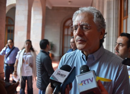 El alcalde de Xalapa, Hipólito Rodríguez, participó en una reunión con el  gobernador del estado, en la evaluación del sistema de videovigilancia de la región Xalapa. Dijo que con esta reunión queda claro que él está en disposición de participar en todo lo que beneficie a los xalapeños.