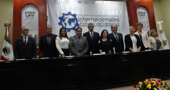 En el Congreso de Veracruz se lleva a cabo el Programa de Capacitación en Asuntos Internacionales en el Estado de Veracruz, que imparte la Secretaría de Relaciones Exteriores (SRE), dirigido a funcionarios, presidentes municipales y académicos de la entidad.