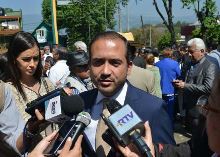 Fernando Yunes, alcalde de Veracruz, dijo de la contaminación de playas por parte de Soriana, que ya se levantó un acta y lo más probable es que hagan acreedores a una multa; además comentó que se analiza el desempeño del grupo MAS y de ser necesario se les rescindiría el contrato.