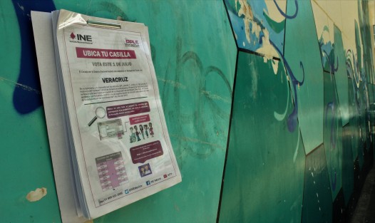 Comienzan a vrse por la ciudad de Xalapa los listados del INE para que los electres ubiquen sus casillas. 