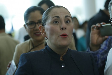 Allegados a cada uno de los candidatos, los acompañaron al debate organizado por el OPLE. 