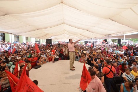 En Veracruz inauguraremos una etapa que proteja libertades y genere espacios de crecimiento, aseguró el candidato a Gobernador de la coalición <em>Por un Veracruz Mejor</em>, Pepe Yunes Zorrilla, quien este domingo encabezó dos actos con ciudadanos del municipio de Córdoba.