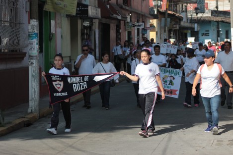 Con una caminata por calles del Centro Histórico de Xalapa, así como una exposición de fotografías y documentos históricos, la escuela Primaria Manuel de Boza, primera escuela pública de Veracruz y de México, commemoró el 224 Aniversario de su fundación. 