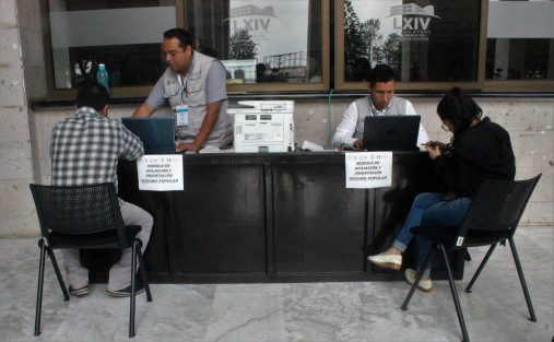Módulo del Seguro Popular en el Palacio Legislativo para ¿afiliar a personal que  ahí labora?