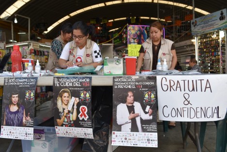 Las pruebas rápidas para la detección oportuna del Virus de Inmunodeficiencia Humana (VIH) se ofrecen todos los viernes en las instalaciones del Instituto Municipal de la mujer en Xalapa,  y periódicamente en espacios públicos como parque Juárez, Plaza Lerdo y Plaza Clavijero, para que más personas tengan acceso a este servicio gratuito, confidencial y seguro.